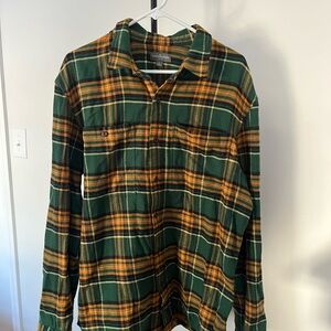L.L Bean Vintage Signature Men's Slim Fit Flannel Shirt in Green and Gold